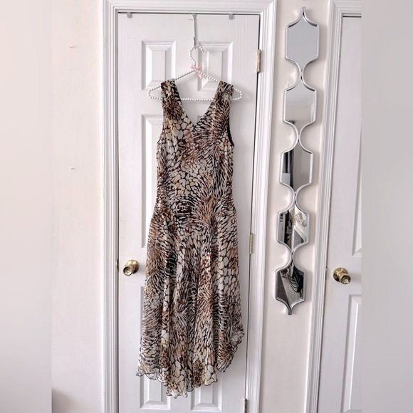 Chris McLaughlin Brown Chiffon Animal Print Asymmetrical Midi Dress Size M/L - Picture 6 of 11